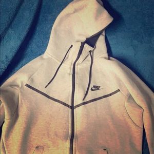 Grey Nike tech fleece